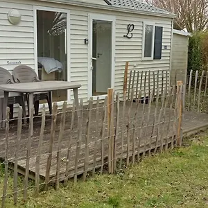 Luxueuze Stacaravan 4pers Met Terras En Tuintje Ferienhaus